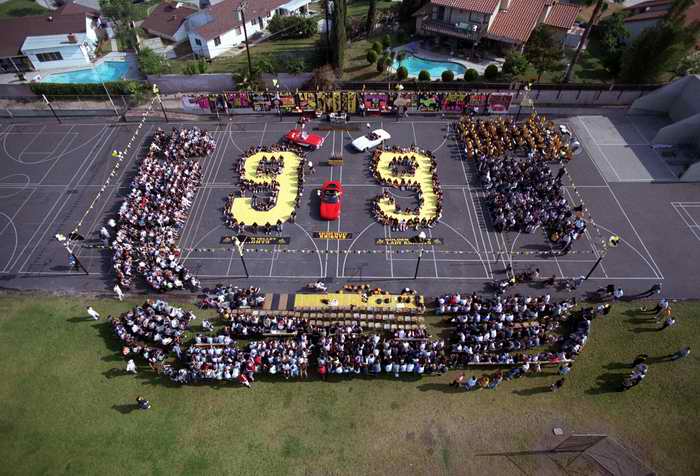 Golden Valley Jr High Class Photo 1999